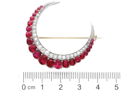 ANTIQUE 486CT THAI RUBY 088CT DIAMOND 9CT YELLOW GOLD CRESCENT BROOCH CIRCA 1890 - ADDITIONAL PHOTO 8