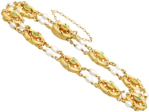 ANTIQUE 135CT PERIDOT NATURAL PEARL AND 15CT YELLOW GOLD BRACELET CIRCA 1900 - ADDITIONAL PHOTO 2