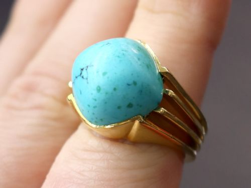 VINTAGE 1222CT TURQUOISE AND 18CT YELLOW GOLD RING CIRCA 1950 - ADDITIONAL PHOTO 3