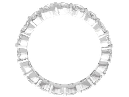 fig 6. A vintage 18ct white gold full eternity ring set with round brilliant-cut diamonds around the entire band.