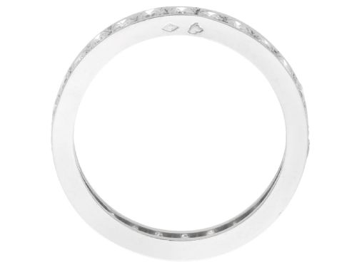fig 5. An Art Deco diamond and platinum full eternity band featuring continuous round-cut diamonds set around the entire circumference.