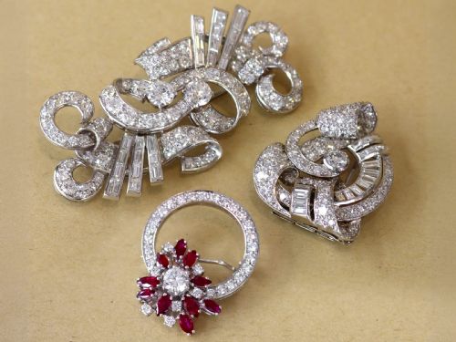 ANTIQUE ART DECO LARGE 968CT DIAMOND AND PLATINUM BROOCH CIRCA 1925 - ADDITIONAL PHOTO 2