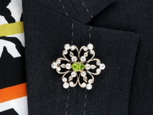 ANTIQUE 125CT PERIDOT AND 195CT DIAMOND 9CT YELLOW GOLD PENDANT BROOCH CIRCA 1890 - ADDITIONAL PHOTO 14