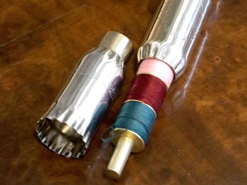 ANTIQUE GEORGE V STERLING SILVER 'CRACKER' THREAD HOLDER - ADDITIONAL PHOTO 1