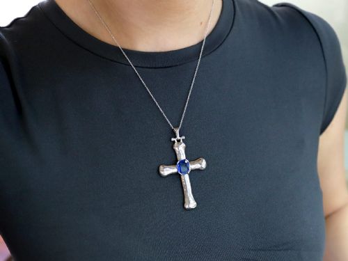 VINTAGE 290CT SAPPHIRE AND PLATINUM CROSS PENDANT CIRCA 1950 - ADDITIONAL PHOTO 2
