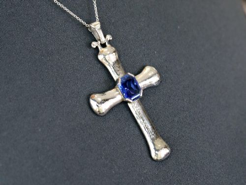 VINTAGE 290CT SAPPHIRE AND PLATINUM CROSS PENDANT CIRCA 1950 - ADDITIONAL PHOTO 3