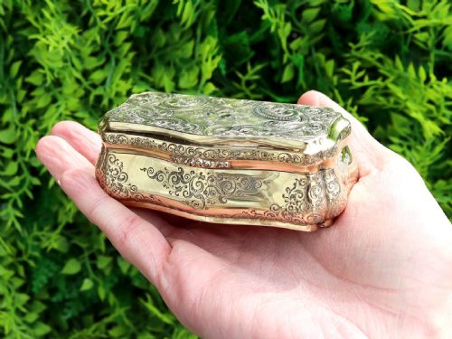ANTIQUE GERMAN 14CT GOLD SNUFF BOX CIRCA 1850 - ADDITIONAL PHOTO 1