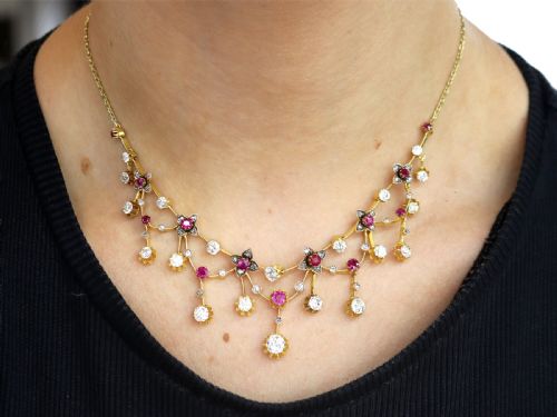 ANTIQUE 250CT RUBY AND 470CT DIAMOND 18CT YELLOW GOLD NECKLACE CIRCA 1890 - ADDITIONAL PHOTO 2