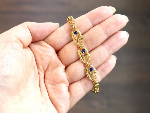 ANTIQUE 020CT BASALTIC SAPPHIRE AND 18CT YELLOW GOLD BRACELET CIRCA 1925 - ADDITIONAL PHOTO 2