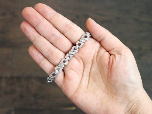 VINTAGE ART DECO 605CT DIAMOND AND PLATINUM BRACELET CIRCA 1950 - ADDITIONAL PHOTO 2