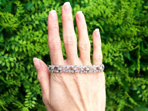 ANTIQUE 483CT DIAMOND AND PLATINUM BRACELET CIRCA 1925 - ADDITIONAL PHOTO 1