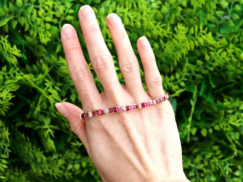 VINTAGE 1143CT RUBY AND 098CT DIAMOND 8CT ROSE GOLD BRACELET CIRCA 1940 - ADDITIONAL PHOTO 1