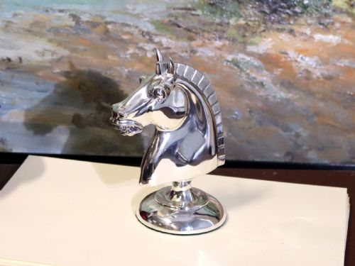 ANTIQUE GEORGE V STERLING SILVER CHESS KNIGHT DESK PAPERWEIGHT - ADDITIONAL PHOTO 2