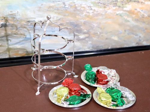 ANTIQUE EDWARDIAN STERLING SILVER MINIATURE CAKE STAND - ADDITIONAL PHOTO 2