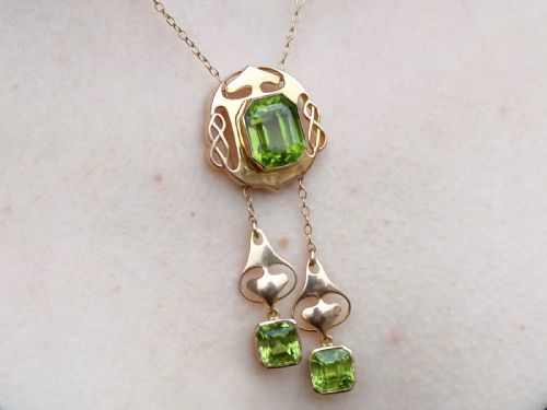 ANTIQUE ARTS AND CRAFTS STYLE 1481CT PERIDOT AND 15CT YELLOW GOLD NECKLACE CIRCA 1900 - ADDITIONAL PHOTO 13