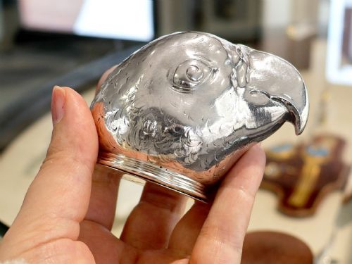 ANTIQUE GERMAN SILVER TABLE SNUFF PARROT BOX CIRCA 1900 - ADDITIONAL PHOTO 5