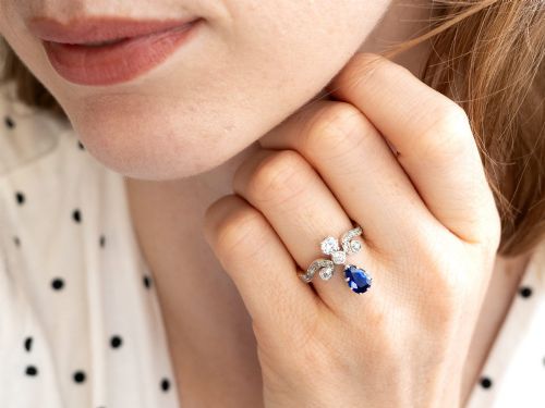 fig 5. Antique 1.25ct Basaltic Sapphire and 1.48ct Diamond 14ct Yellow Gold Tiara Ring Circa 1900