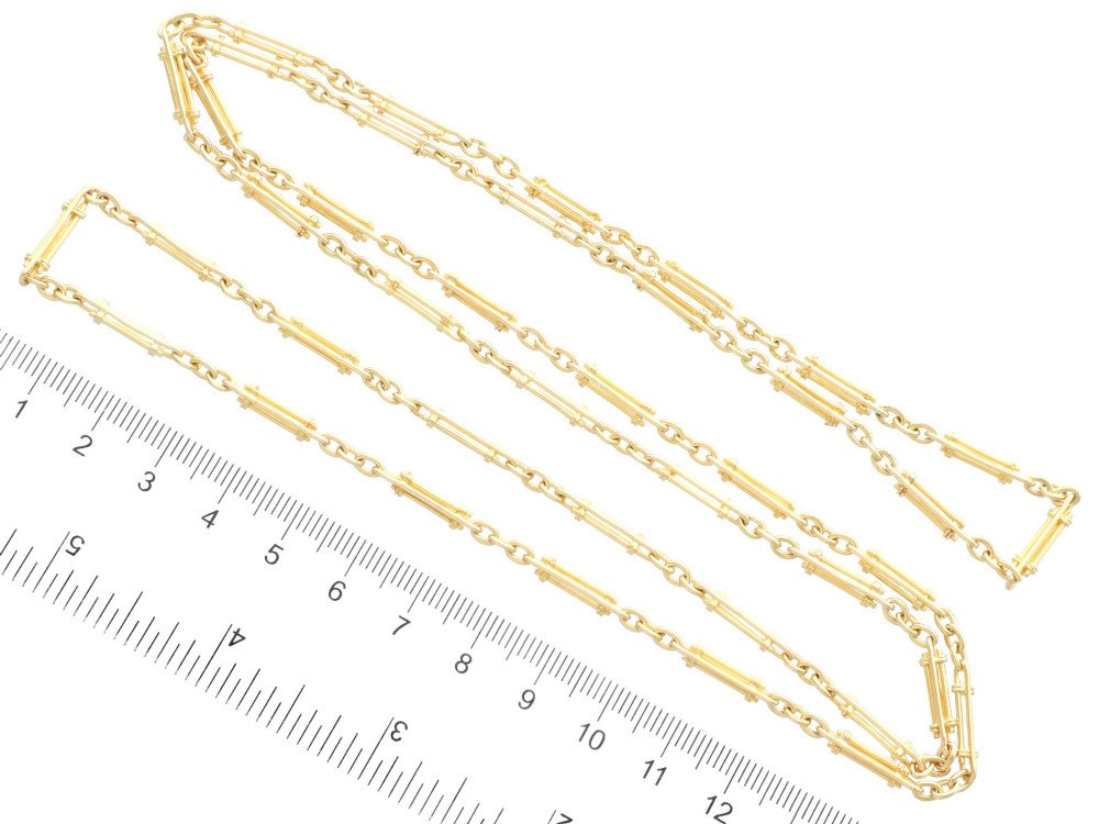 Antique Victorian 18ct Yellow Gold Chain Necklace Circa 1880 View X