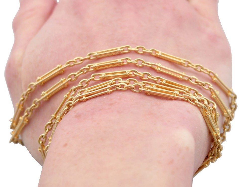 Antique Victorian 18ct Yellow Gold Chain Necklace Circa 1880 View XV
