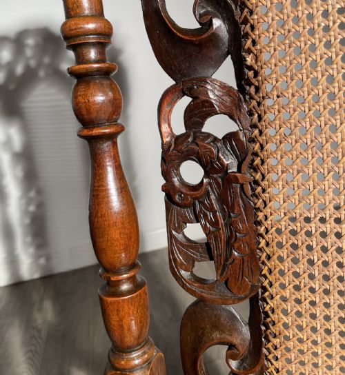 ANTIQUE 17TH CENTURY ARMCHAIR IN OAK - ADDITIONAL PHOTO 4