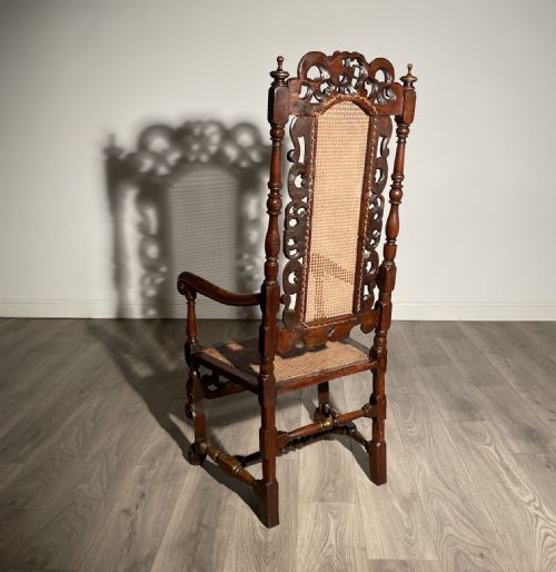 ANTIQUE 17TH CENTURY ARMCHAIR IN OAK - ADDITIONAL PHOTO 5