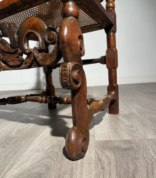 ANTIQUE 17TH CENTURY ARMCHAIR IN OAK - ADDITIONAL PHOTO 7
