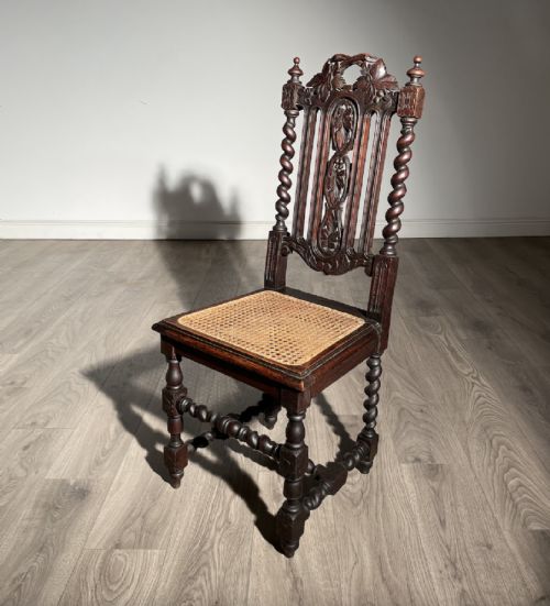 detailed victorian hall chair bedroom chair in oak - CATEGORY: ANTIQUE CHAIRS - DATED VICTORIAN
