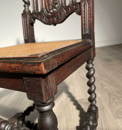 DETAILED VICTORIAN HALL CHAIR BEDROOM CHAIR IN OAK - ADDITIONAL PHOTO 4