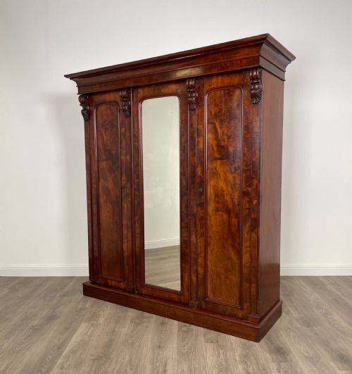 LARGE ANTIQUE 19TH CENTURY WARDROBE IN MAHOGANY - ADDITIONAL PHOTO 4