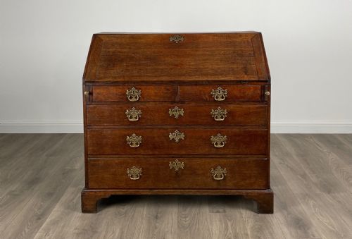 antique 18th century bureau in oak - CATEGORY: ANTIQUE BUREAU - DATED GEORGIAN
