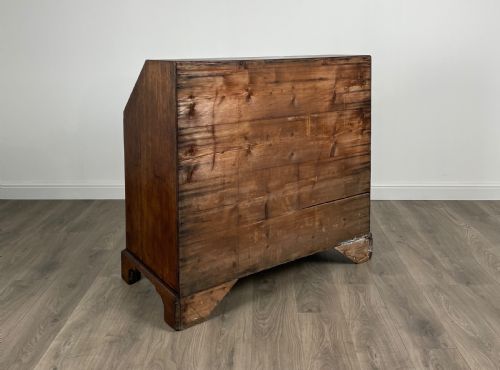ANTIQUE 18TH CENTURY BUREAU IN OAK - ADDITIONAL PHOTO 6
