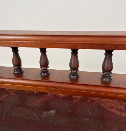 ANTIQUE EDWARDIAN LEATHER TOP DESK IN MAHOGANY - ADDITIONAL PHOTO 9