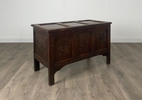 ANTIQUE 18TH CENTURY BLANKET BOX COFFER IN OAK - ADDITIONAL PHOTO 6