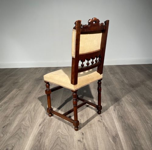 ANTIQUE SET OF 4 CARVED VICTORIAN DINING CHAIRS IN WALNUT - ADDITIONAL PHOTO 5