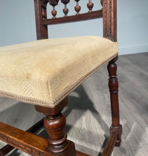 ANTIQUE SET OF 4 CARVED VICTORIAN DINING CHAIRS IN WALNUT - ADDITIONAL PHOTO 7