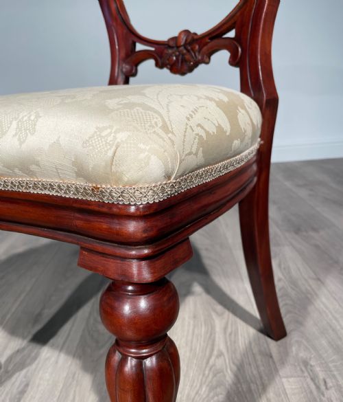ANTIQUE SET OF 10 VICTORIAN STYLE BALLOON BACK DINING CHAIRS IN MAHOGANY - ADDITIONAL PHOTO 5