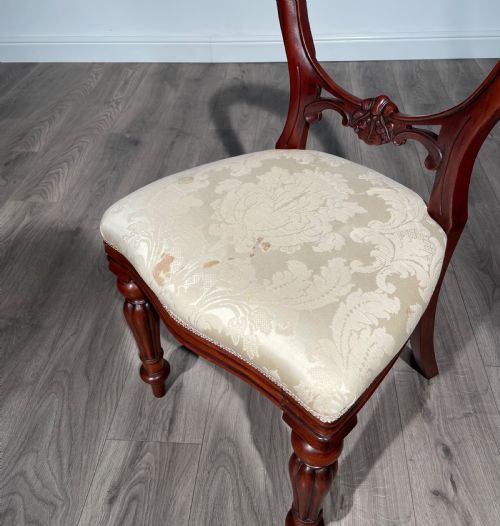 ANTIQUE SET OF 10 VICTORIAN STYLE BALLOON BACK DINING CHAIRS IN MAHOGANY - ADDITIONAL PHOTO 9