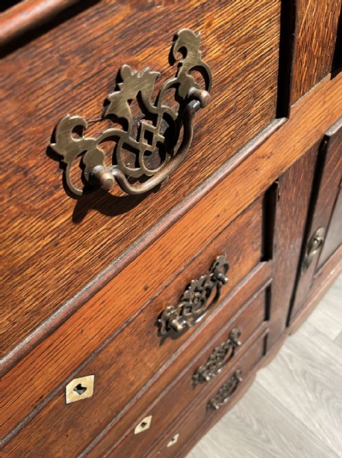 ANTIQUE 18TH CENTURY WELSH DRESSER IN OAK - ADDITIONAL PHOTO 8