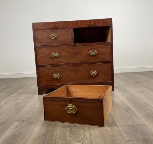 ANTIQUE 18TH CENTURY INLAID CHEST OF DRAWERS IN MAHOGANY - ADDITIONAL PHOTO 2