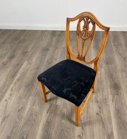 ANTIQUE 20TH CENTURY SET OF 10 HEPPLEWHITE SHIELD BACK DINING CHAIRS - ADDITIONAL PHOTO 9