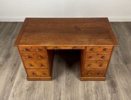 ANTIQUE 19TH CENTURY PEDESTAL DESK IN OAK - ADDITIONAL PHOTO 3