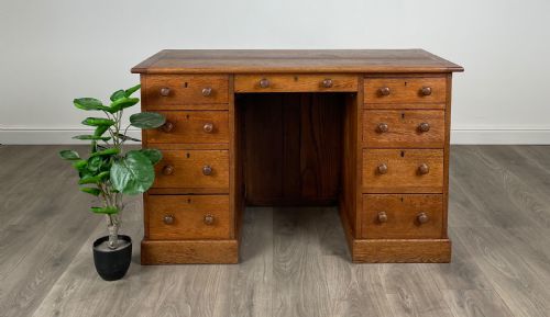 ANTIQUE 19TH CENTURY PEDESTAL DESK IN OAK - ADDITIONAL PHOTO 9
