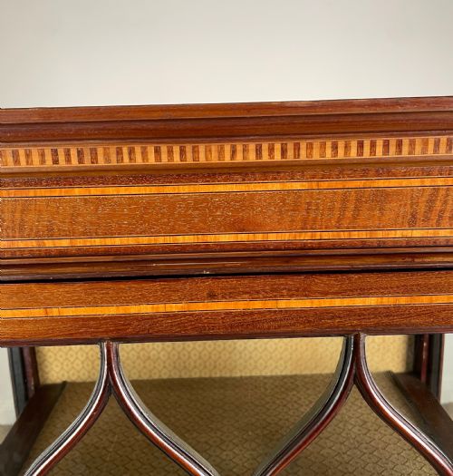 ANTIQUE 19TH CENTURY DISPLAY CABINET IN MAHOGANY - ADDITIONAL PHOTO 2