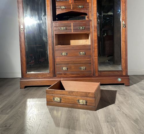 ANTIQUE EDWARDIAN COMPACTUM WARDROBE IN WALNUT - ADDITIONAL PHOTO 2