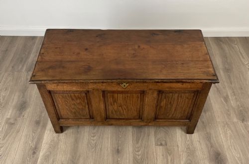 ANTIQUE 18TH CENTURY BLANKET BOX COFFER IN OAK - ADDITIONAL PHOTO 2