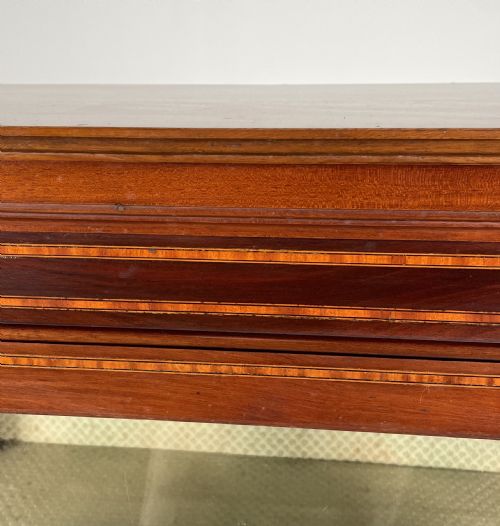 ANTIQUE EDWARDIAN GLAZED DISPLAY CABINET IN MAHOGANY - ADDITIONAL PHOTO 8