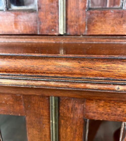 ANTIQUE 18TH CENTURY GLAZED DISPLAY CABINET IN MAHOGANY - ADDITIONAL PHOTO 3