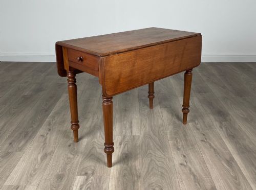 ANTIQUE 19TH CENTURY PEMBROKE TABLE IN MAHOGANY - ADDITIONAL PHOTO 1
