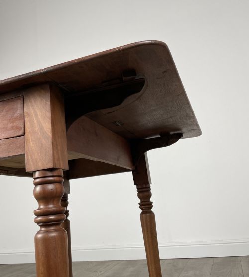 ANTIQUE 19TH CENTURY PEMBROKE TABLE IN MAHOGANY - ADDITIONAL PHOTO 7