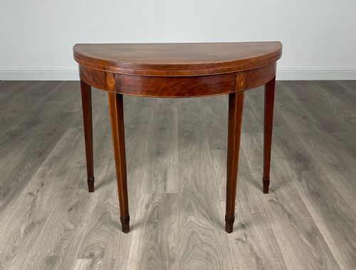 ANTIQUE 19TH CENTURY ROUND INLAID TEA TABLE IN MAHOGANY - ADDITIONAL PHOTO 1